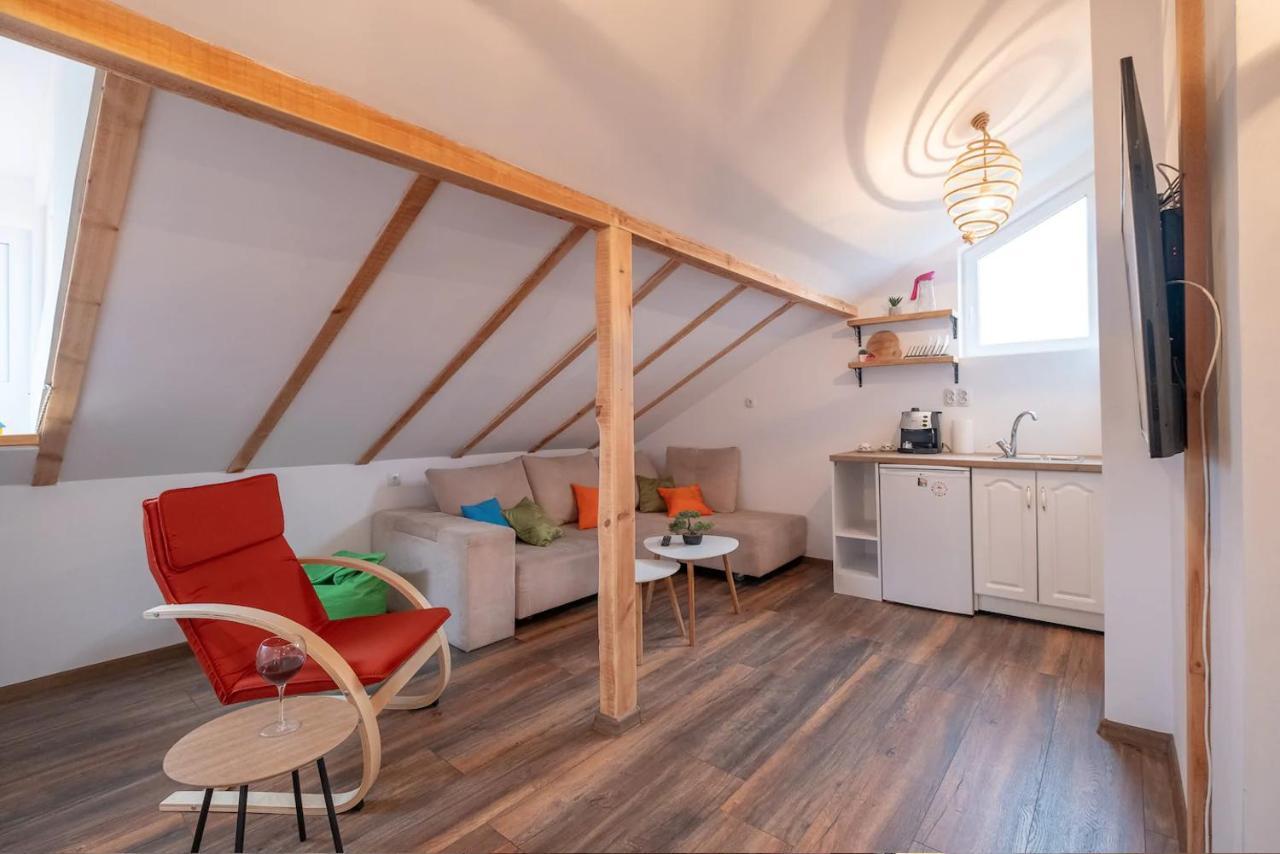 Entire Central House With Guest Rooms & Garden Sófia Exterior foto