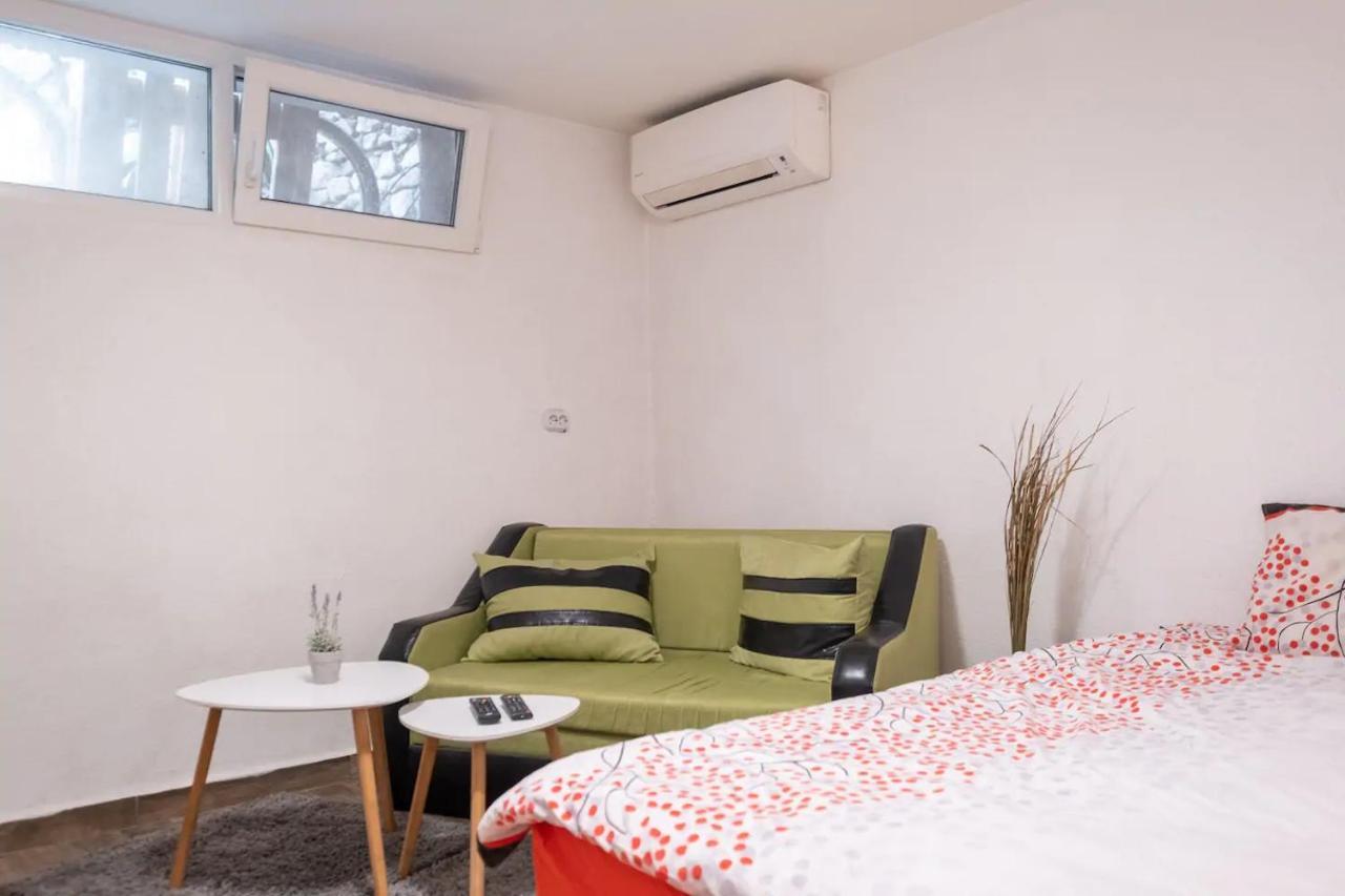 Entire Central House With Guest Rooms & Garden Sófia Exterior foto