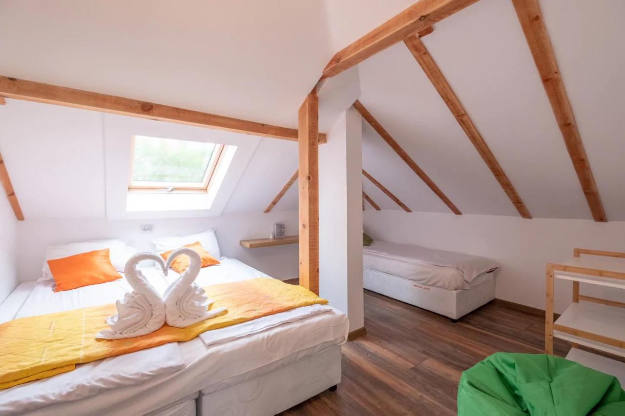 Entire Central House With Guest Rooms & Garden Sófia Exterior foto